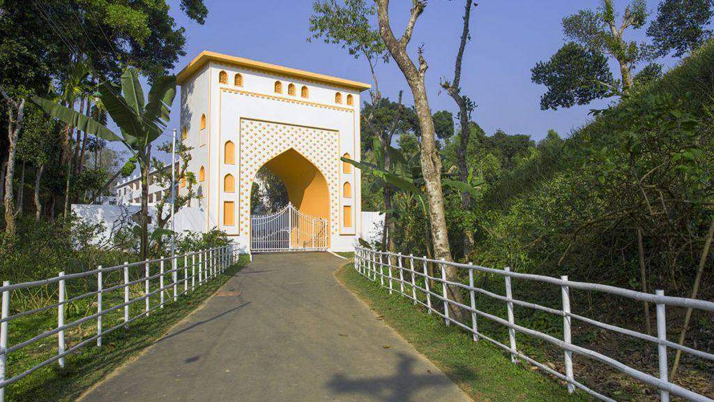 Jannatul Ferdous Mosque, Sreemongal